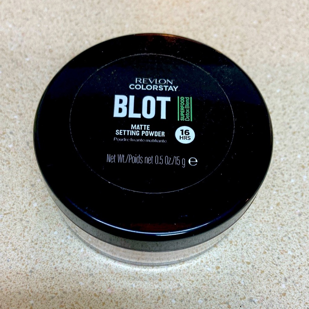 NEW Revlon Colorstay Blot Mattifying Setting Powder